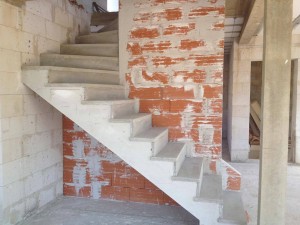 Escalier béton brut
