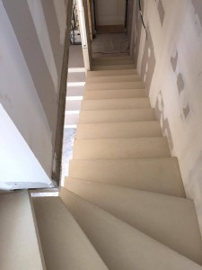 Escalier béton teinté