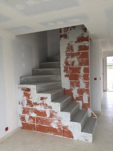 Escalier béton brut