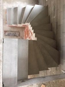 Escalier béton brut