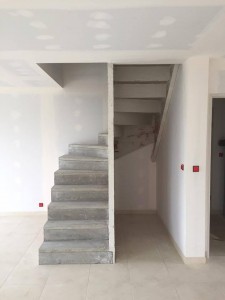 Escalier béton brut