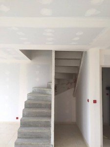 Escalier béton brut