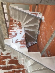Escalier béton brut