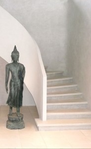Escalier béton teinté