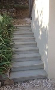 Escalier extérieur béton