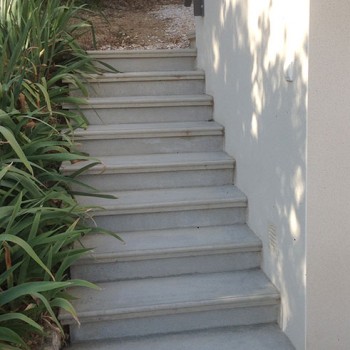 Escalier extérieur béton