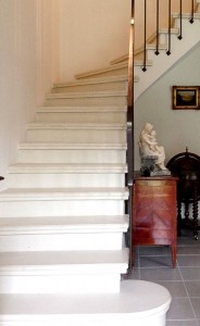 Escalier béton teinté