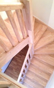 img-escalier-bois